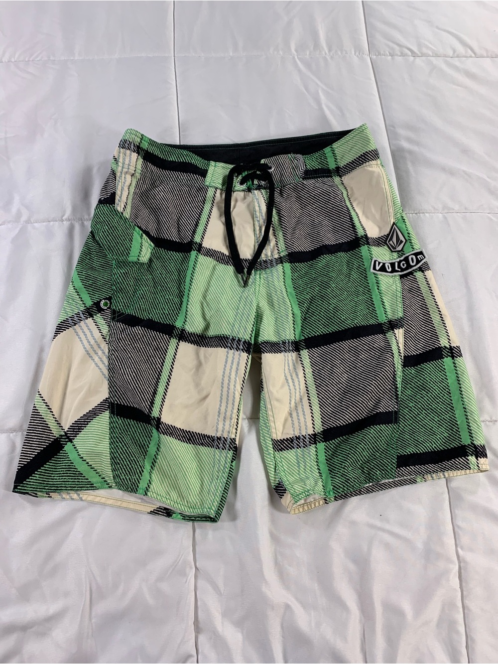 Pre loved VOLCOM shorts mens size 34
